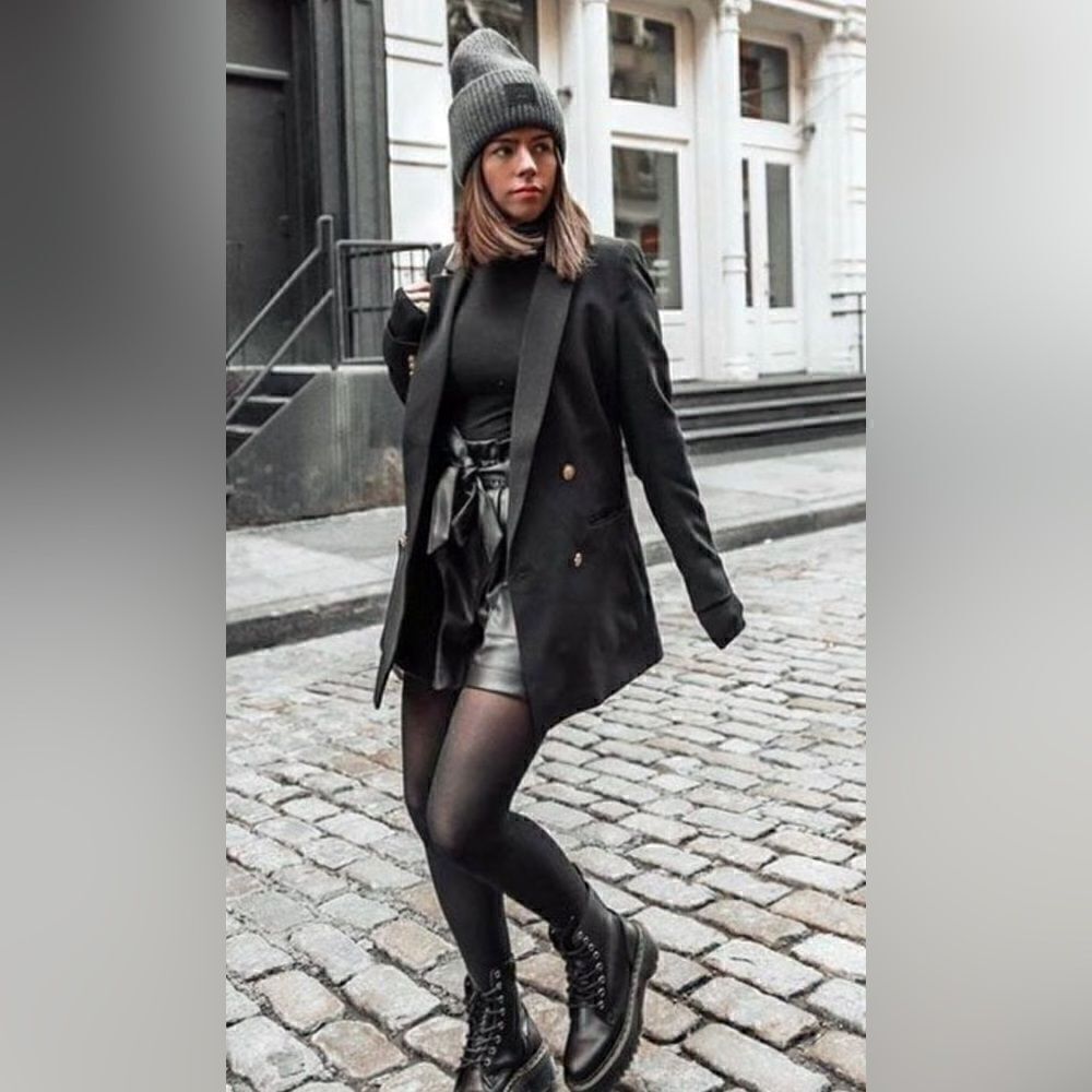 Styling ideas for Dressing up Shorts for winter. - image 15